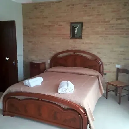 Casale Giordano Oda ve Kahvaltı Scerni